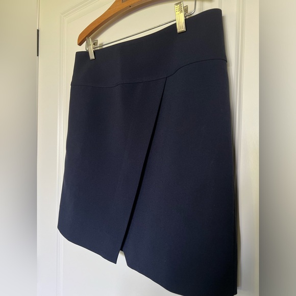 LIKE NEW JCREW Faux Wrap Skirt Navy Blue SZ 8 - Picture 3 of 6
